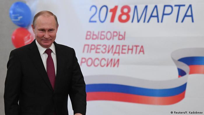 الرئيس الروسي فلاديمير بوتين يفوز بولاية رابعة