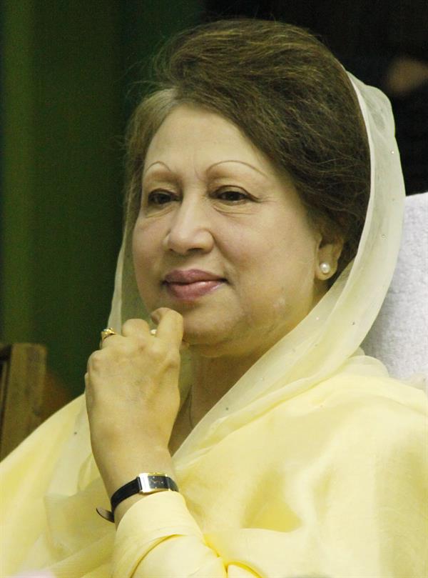 أول رئيسة وزراء في بنغلاديش 